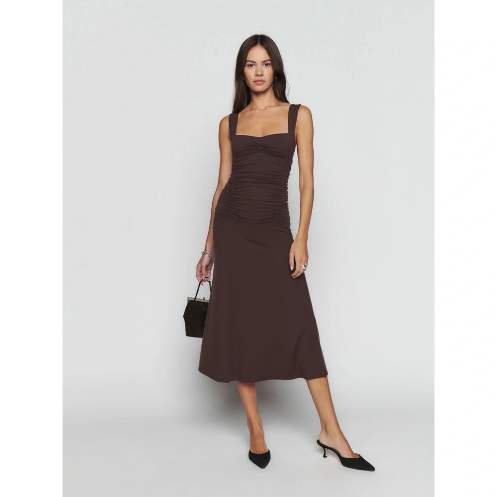 Reformation Suvi Knit Sweetheart Neckline Ruched Stretch Jersey Brown Midi Dress - Picture 8 of 13